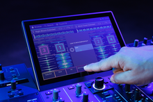 Charger l'image dans la galerie, DENON DJ - PRIME4+ 4 voies autonomes, écran tactile 10,1", Wifi, BT