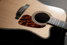 Charger l'image dans la galerie, TAKAMINE P10DC Guitare Folk électroacoustique Dreadnought Cutaway Electro