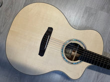 Charger l'image dans la galerie, Dowina - Master Série - Cocobolo III GACE - Dolomite Spruce Top