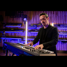 Charger l'image dans la galerie, YAMAHA MODX6+ Synthé numérique