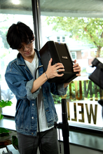 Charger l'image dans la galerie, ALTO PROFESSIONAL - SLT BUSKER Enceinte 200W sur batterie, Bluetooth, FX