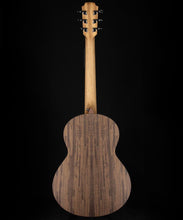 Charger l'image dans la galerie, Sheeran by Lowden W-04 - Solid sitka top - L.R. Baggs Element incl. Bag