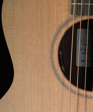 Charger l'image dans la galerie, Sheeran by Lowden S-03 - Solid cedar top - L.R. Baggs Element incl. Bag