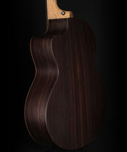 Charger l'image dans la galerie, Sheeran by Lowden S-03 - Solid cedar top - L.R. Baggs Element incl. Bag