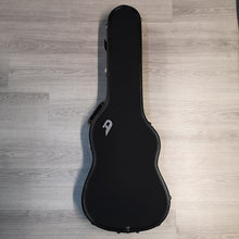 Charger l'image dans la galerie, Duesenberg Paloma Red Sparckle Guitare Electrique avec etui