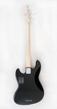 Charger l'image dans la galerie, SIRE Marcus Miller 2nd Gen - V3-4 BK RN V2 BLACK - MM149