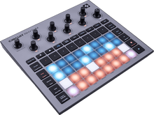 Charger l'image dans la galerie, NOVATION - RNO CIRCUIT-RTM Boîte à rythme Groove box à matrice RGB