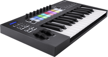 Charger l'image dans la galerie, Novation LAUNCHKEY-25-MK3 Mk3 Clavier 25 notes, 16 pads