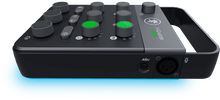 Charger l'image dans la galerie, MACKIE - SMK MCASTER-LIVE - Mixeur portable pour le streaming