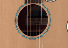 Charger l'image dans la galerie, Takamine TSF40C Legacy Series NEX Cutaway Acoustic/Electric Guitar Natural Gloss
