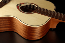 Charger l'image dans la galerie, LAG T70A-NAT Auditorium Guitare Folk acoustique
