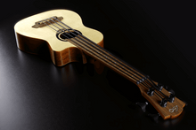 Charger l'image dans la galerie, LAG Ukulele BASSE TKB150FCE Mini Basse Fretless Pan-Coupé Électro avec housse
