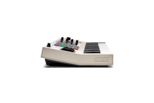 Charger l'image dans la galerie, AKAI PROFESSIONAL - MPC Key 37 G2 : le workflow MPC avec clavier intégré
