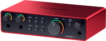 Charger l'image dans la galerie, Focusrite SCARLETT4-STUDIO Scarlett G4 - Scarlett 2I2 Studio 4th Gen - 2 in/2 out USB-C - micro, casque &amp; accessoires
