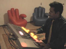 Charger et lire la vidéo dans la visionneuse de la Galerie, Yamaha VL1 Virtual Acoustic Synthesizer
