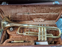 Charger l&#39;image dans la galerie, OCCASION YAMAHA TROMPETTE UT ET Bb YTR 241 GOLD EN ETUI
