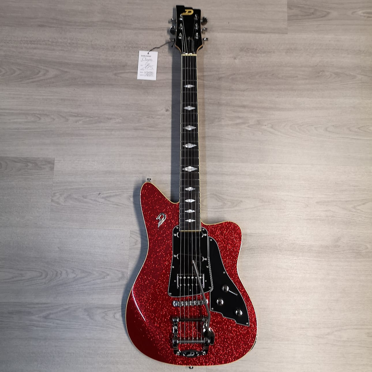 Duesenberg Paloma Red Sparckle Guitare Electrique avec etui