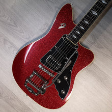 Charger l&#39;image dans la galerie, Duesenberg Paloma Red Sparckle Guitare Electrique avec etui
